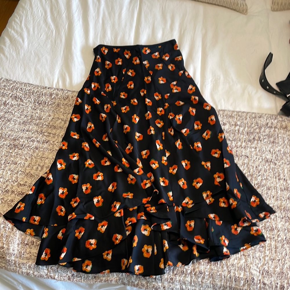 Stunning DVF mid-calf Skirt